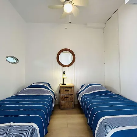 2 Pieces Avec Wifi Et Garage A - Fr-1-245-148 *