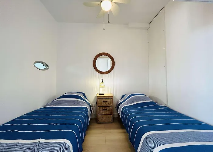 2 Pieces Avec Wifi Et Garage A - Fr-1-245-148 *